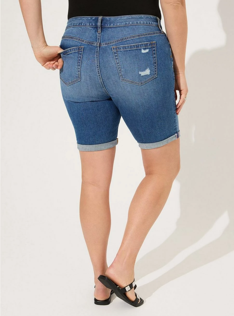 Bermuda Boyfriend Vintage Stretch Mid-Rise Short 3 Bermuda Boyfriend Vintage Stretch Mid-Rise Short - Image 3