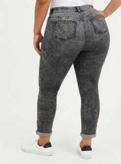 Bombshell Straight Premium Stretch High-Rise Jean 5 Bombshell Straight Premium Stretch High-Rise Jean -Clothing Shop 13674192 01367 av1