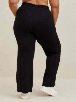 Warner Bros. Harry Potter Wide Leg Cozy Fleece Beach Pant -Clothing Shop 19454623 00684 av2