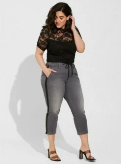Crop Pull On Boyfriend Straight Super Soft Mid-Rise Jean