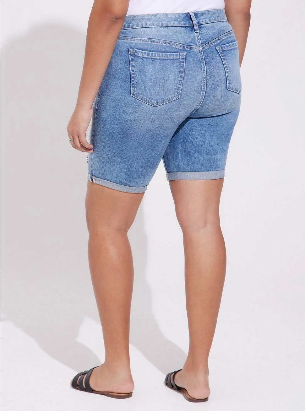 Boyfriend Bermuda Vintage Stretch Mid-Rise Short 3 Boyfriend Bermuda Vintage Stretch Mid-Rise Short - Image 3