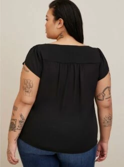 Georgette Embroidered V-Neck Tulip Short Sleeve -Clothing Shop 40075086 00684 av2