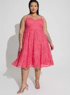 Midi Crochet Lace Sweetheart Dress