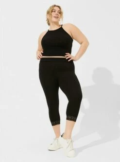 Capri Signature Waist Lace Trim Legging